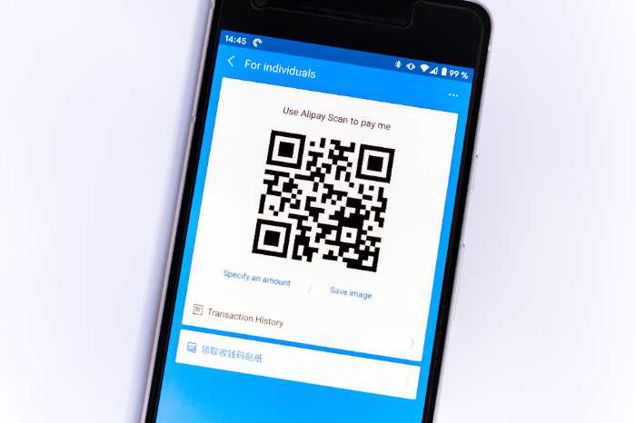 QR code scanner on mobile app to manage your equipment inventory